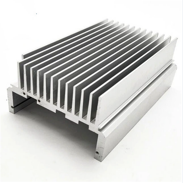 Dissipatore di calore in alluminio Profilo di estrusione di macchinari CNC personalizzato